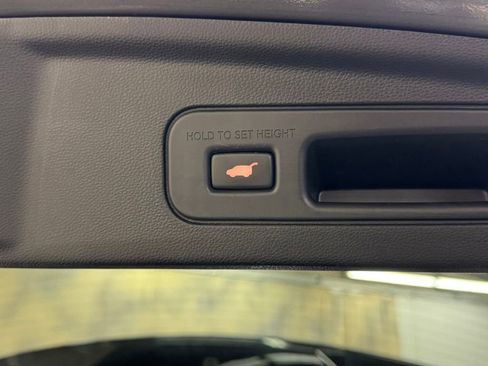 Certified 2025 Acura MDX SH-AWD image 37