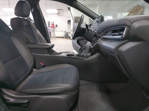 Used 2025 Buick Envista Preferred FWD image 10