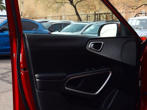 Used 2024 Kia Soul LX w/ Option Group 015 image 36