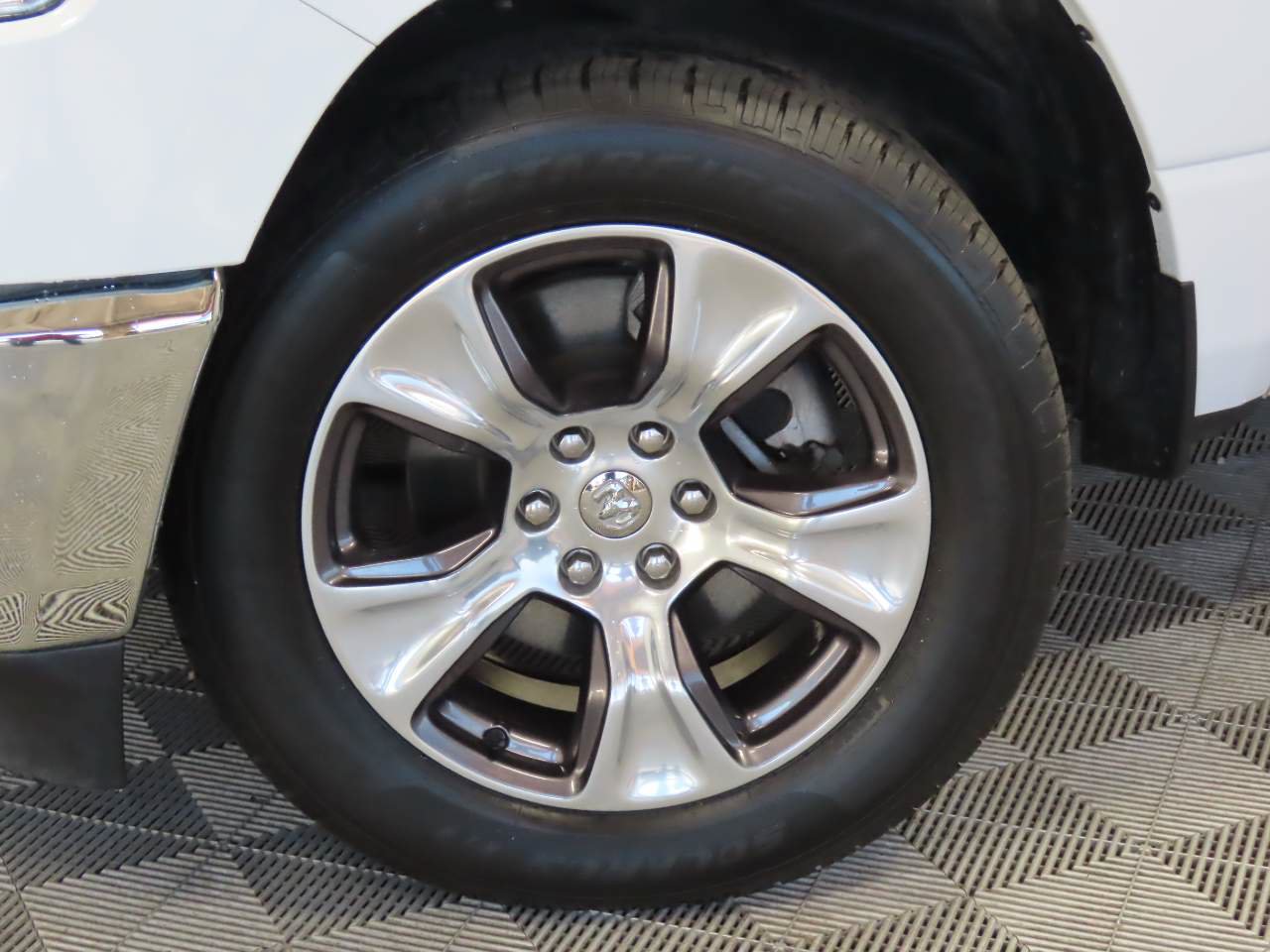 Used 2024 RAM 1500 Laramie RWD image 7