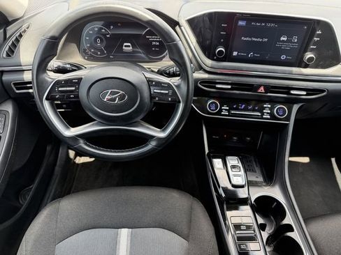 Used 2021 Hyundai Sonata SEL w/ Convenience Package FWD image 11