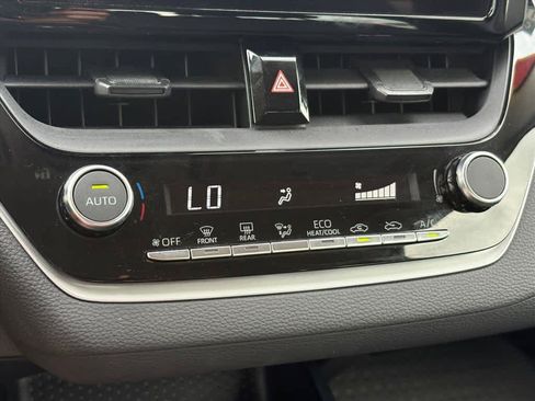 Used 2023 Toyota Corolla LE FWD image 15
