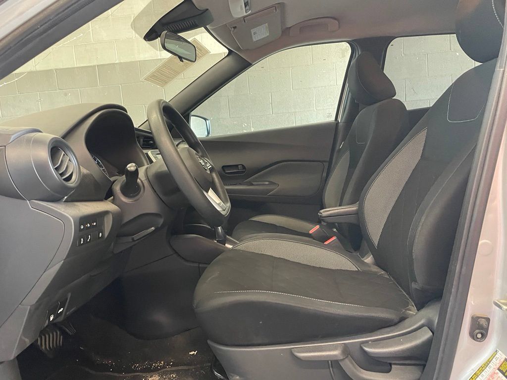 Certified 2020 Nissan Kicks S FWD image 10