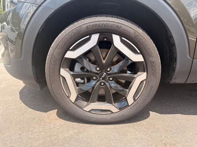 Used 2025 Kia Telluride S FWD image 24