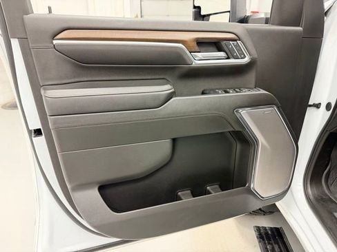 Certified 2024 Chevrolet Silverado 3500 High Country w/ High Country Premium Package image 24