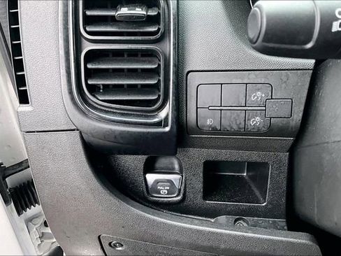 Used 2025 RAM ProMaster 2500 w/ U-Haul Equipment Group FWD image 14