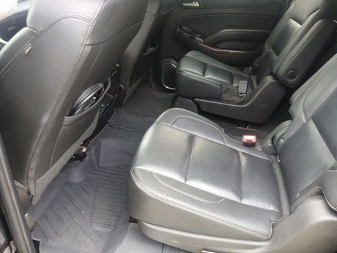 Used 2019 Chevrolet Suburban LT AWD/4WD image 36