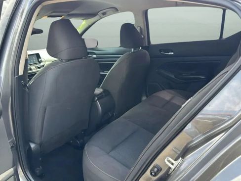Used 2022 Nissan Altima 2.5 S FWD image 40