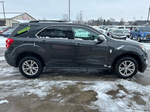 Used 2017 Chevrolet Equinox LT w/ Convenience Package image 4
