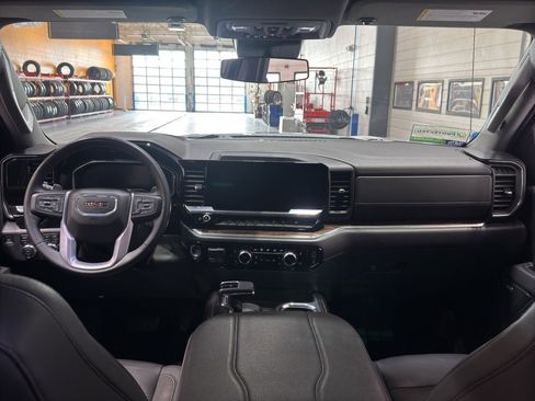 Used 2024 GMC Sierra 1500 Elevation w/ Elevation Premium Package image 16