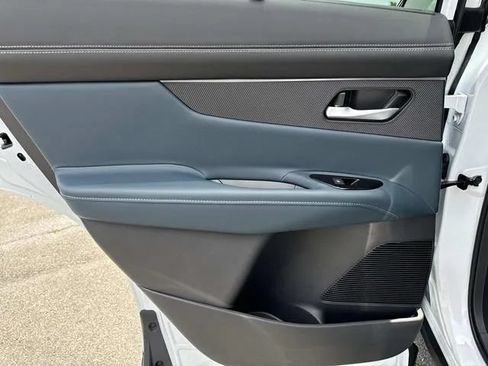 New 2026 Nissan Murano Platinum w/ Technology Package AWD/4WD image 23