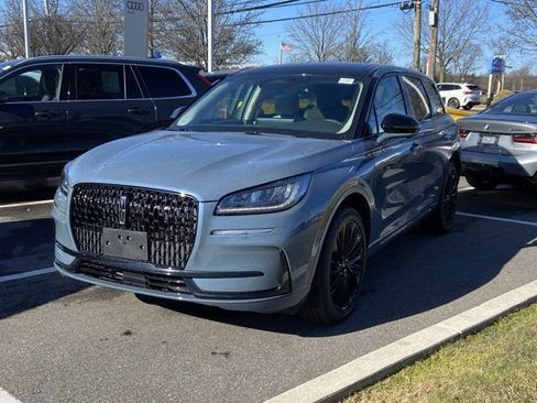 Used 2023 Lincoln Corsair AWD w/ Equipment Group 101A image 8