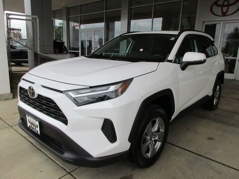 Certified 2023 Toyota RAV4 XLE w/ Convenience Package AWD/4WD image 6