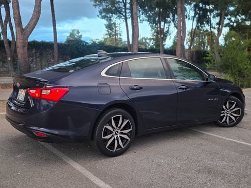 Used 2017 Chevrolet Malibu LT w/ Sport Package FWD image 9