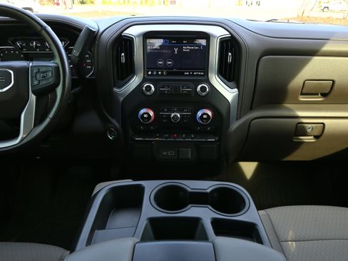 Used 2020 GMC Sierra 1500 Elevation w/ Elevation Value Package image 12