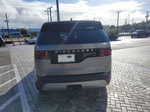 New 2025 Land Rover Discovery S AWD/4WD image 4