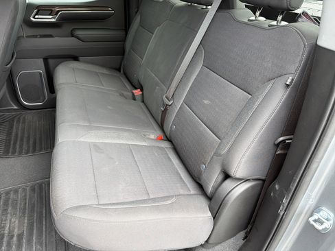 Used 2023 Chevrolet Silverado 1500 LT AWD/4WD image 18