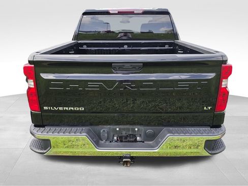 Used 2023 Chevrolet Silverado 1500 LT AWD/4WD image 6