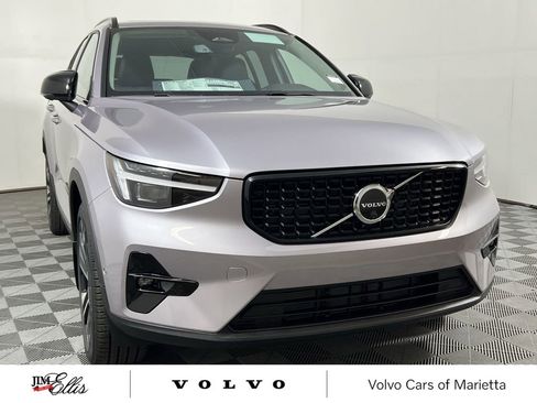 New 2026 Volvo XC40 B4 Plus w/ Climate Package image 3