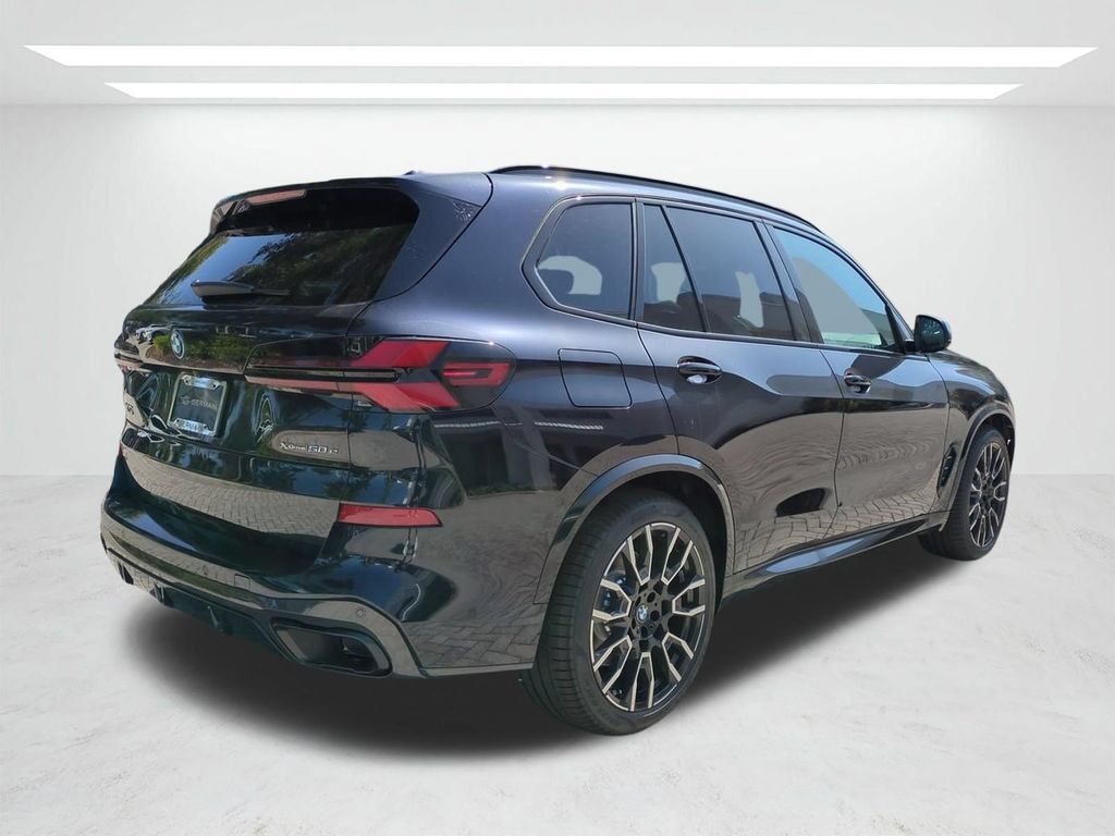 New 2026 BMW X5 xDrive50e w/ Executive Package AWD/4WD image 4