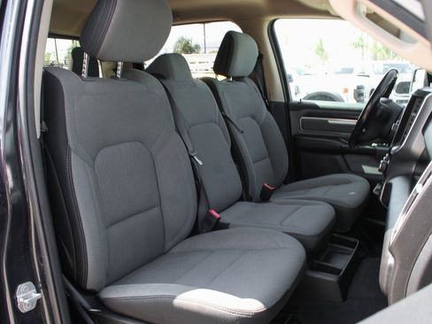 Used 2019 RAM 1500 Big Horn image 34