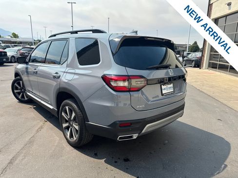 Used 2025 Honda Pilot Elite image 5