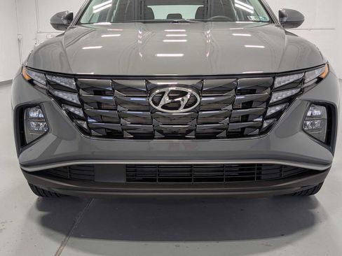 Used 2024 Hyundai Tucson SE AWD/4WD image 2