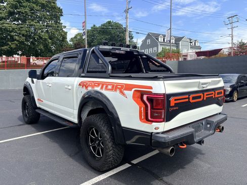 Used 2018 Ford F150 Raptor w/ Equipment Group 802A Luxury AWD/4WD image 7
