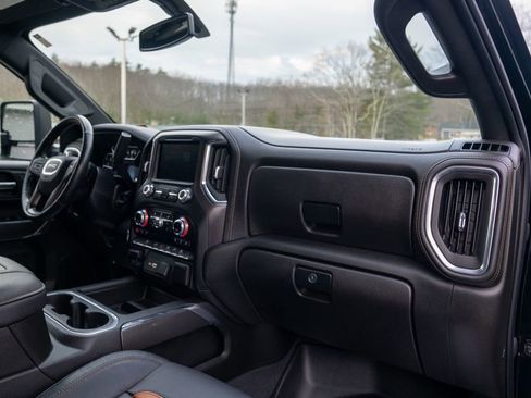 Used 2022 GMC Sierra 2500 AT4 w/ Gooseneck/5TH Wheel Package image 11