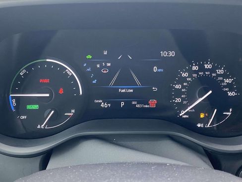 Used 2025 Toyota Sienna XLE image 24