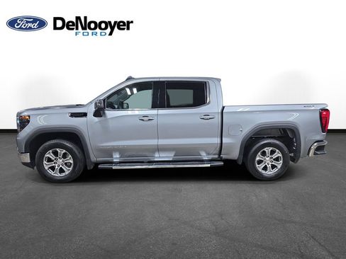Used 2024 GMC Sierra 1500 SLE AWD/4WD image 9