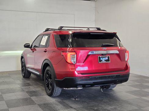 Certified 2021 Ford Explorer XLT image 5