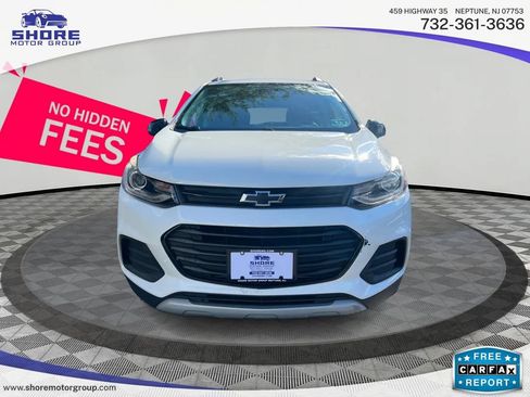 Used 2018 Chevrolet Trax LT w/ Redline Edition AWD/4WD image 2