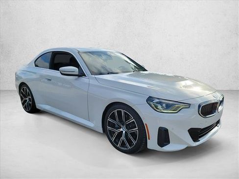 Used 2022 BMW 230i Coupe w/ Premium Package 2 RWD image 3