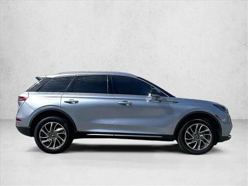 Used 2022 Lincoln Corsair FWD image 5