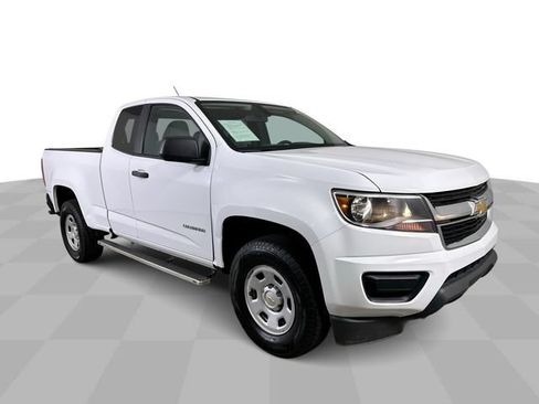 Used 2018 Chevrolet Colorado W/T w/ WT Convenience Package RWD image 2