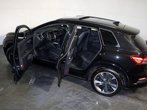 Used 2024 Audi Q4 e-tron Premium Plus w/ Premium Plus image 5