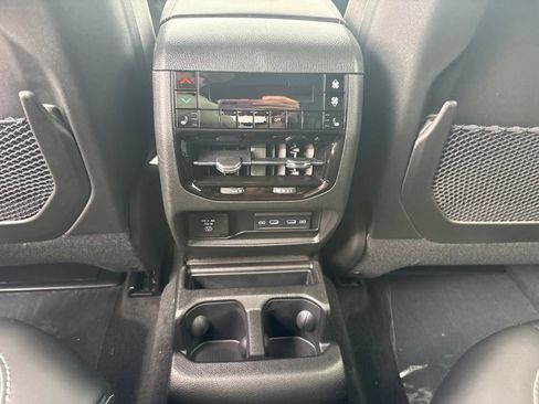 New 2026 Jeep Grand Cherokee L Limited AWD/4WD image 31