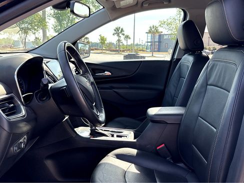 Used 2021 Chevrolet Equinox LT image 14