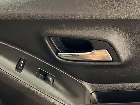 Used 2021 Chevrolet Trax LS w/ Tint and Cruise Package image 31