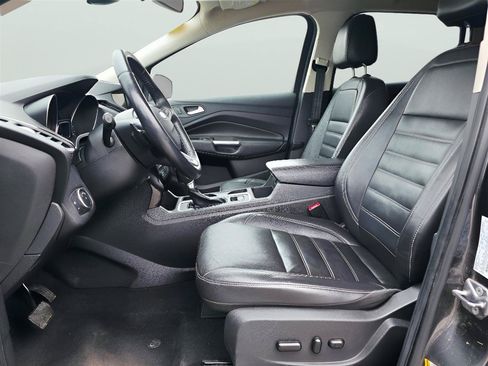 Used 2017 Ford Escape Titanium AWD/4WD image 10
