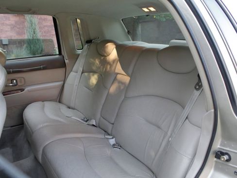 Used 1997 Lincoln Town Car Signature RWD image 41