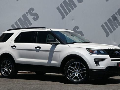 Used 2018 Ford Explorer Sport w/ Equipment Group 401A AWD/4WD image 3