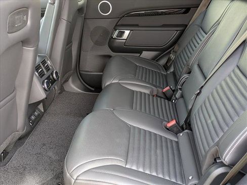 New 2026 Land Rover Discovery S image 17