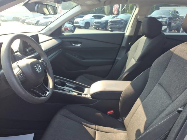 Used 2025 Honda Accord SE image 5