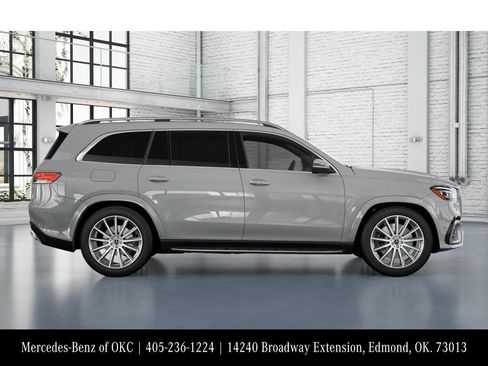 New 2026 Mercedes-Benz GLS 580 4MATIC image 16