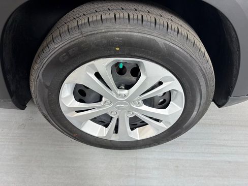 Used 2025 Chevrolet Trax LS image 12