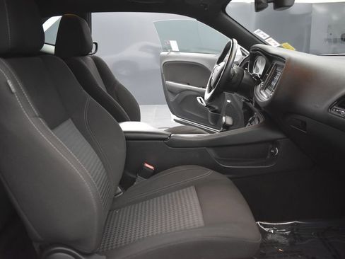 Used 2023 Dodge Challenger SXT image 16