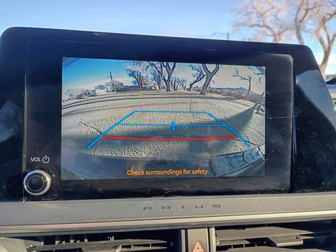 Used 2023 Toyota Prius LE image 29