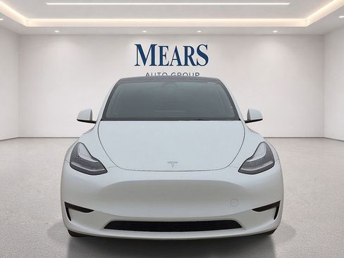 Used 2023 Tesla Model Y Long Range AWD/4WD image 8